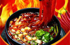 重庆八哥酸辣粉加盟,开启你的美食创业之旅