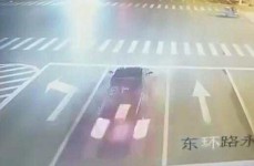 【8点见】女子醉驾玛莎拉蒂致2死 肇事车内3人身份曝光，